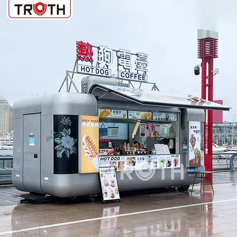 Camion de nourriture pour hot-dogs avec cuisine complète